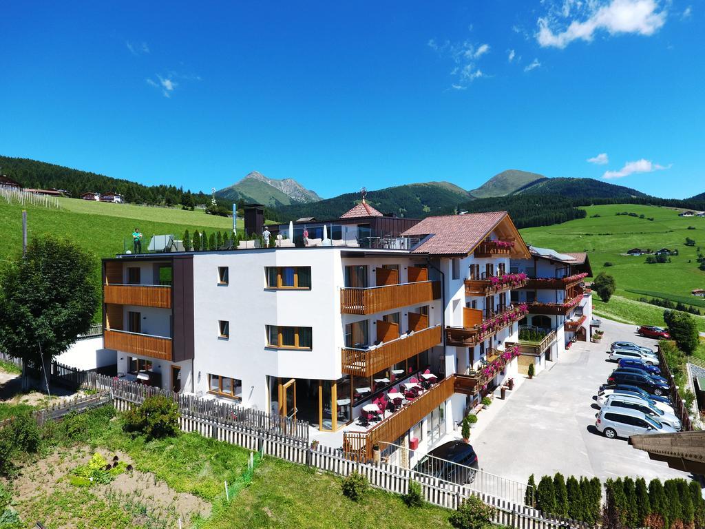 Hotel Kristall Maranza Exterior foto